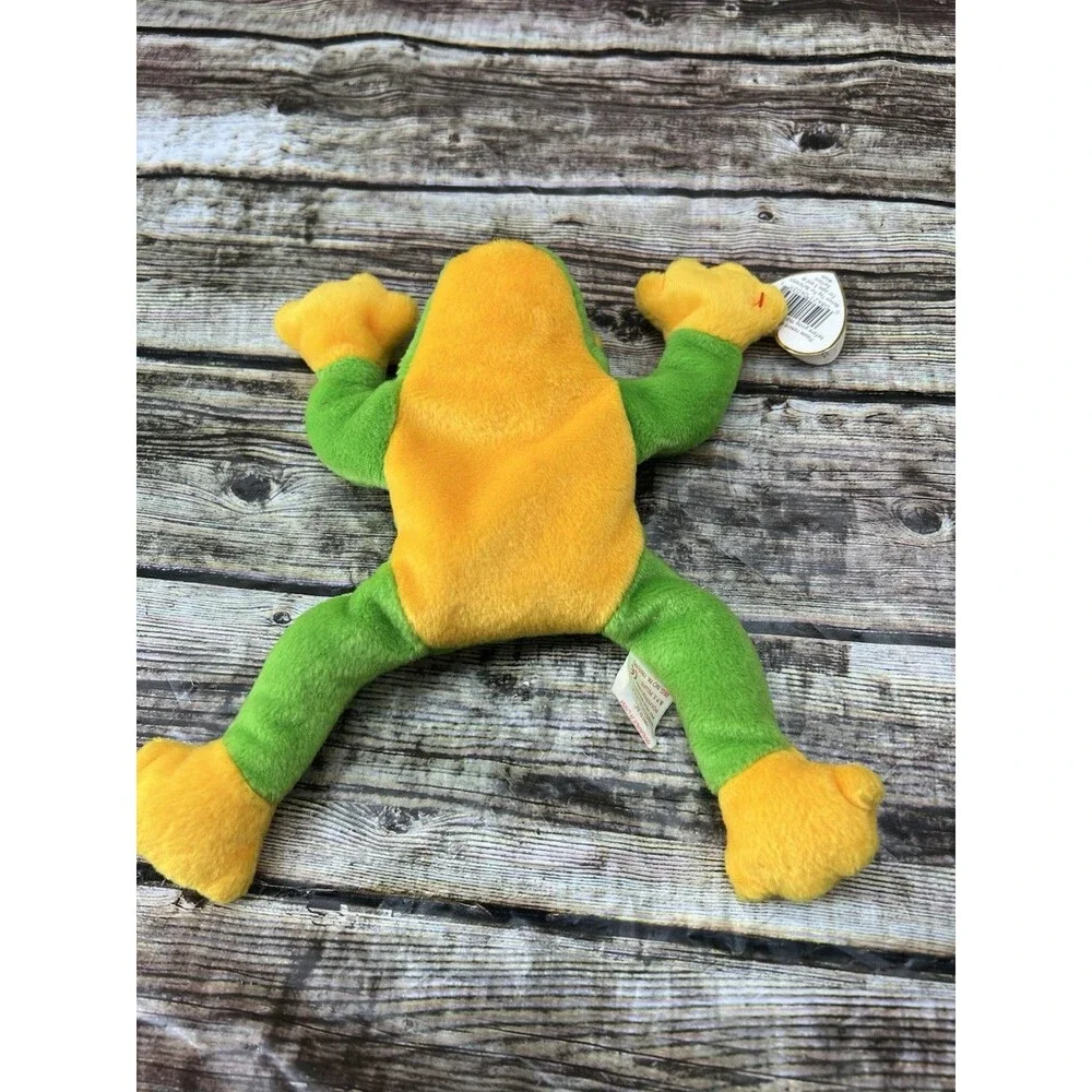 TY Beanie Baby - Smoochy the Frog (8 inch) - Stuffed Animal Toy